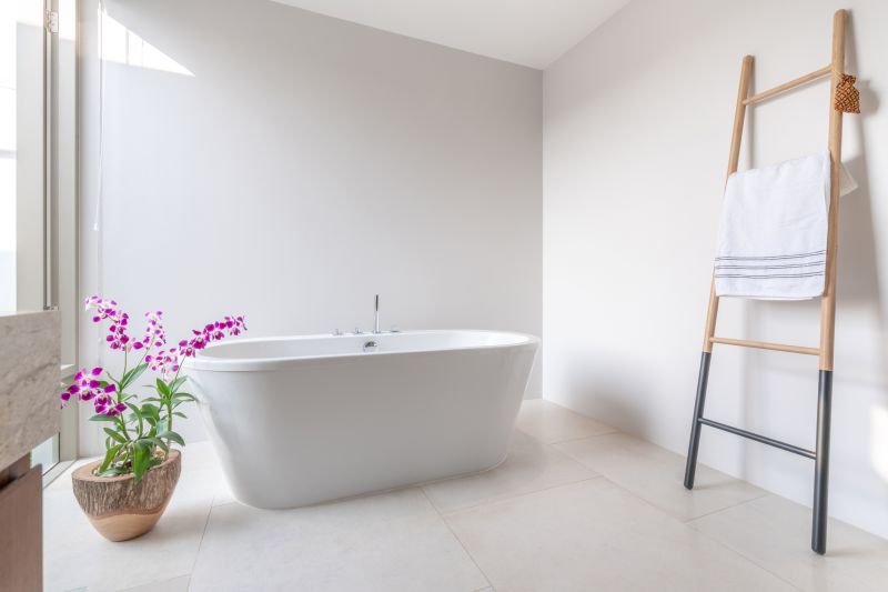 Space-Saving Bathtubs